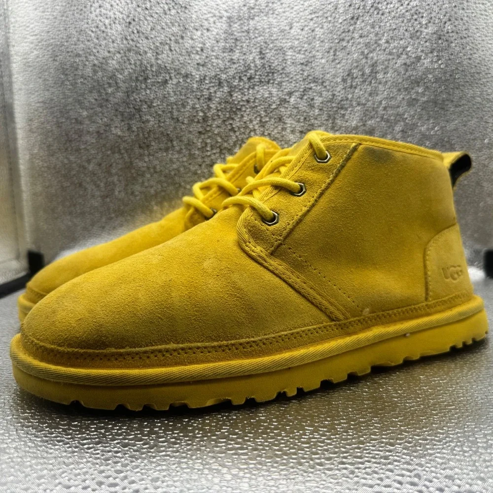 Size 9 UGG Neumel Chukka Boots Mens Yellow Good Suede Lace Up 3236